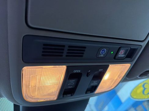 Certified 2023 Honda Odyssey Touring image 23