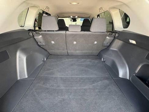 Used 2023 Toyota RAV4 LE FWD image 31