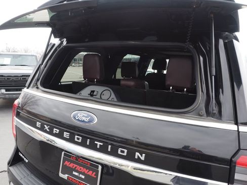 Used 2024 Ford Expedition Limited image 19