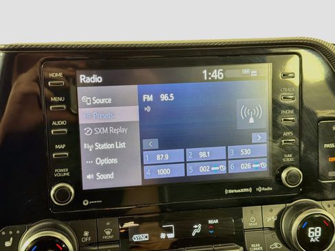Used 2022 Toyota Highlander XSE FWD image 21