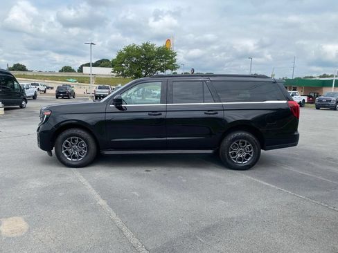 Used 2025 Ford Expedition Max Active AWD/4WD image 4