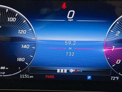 Used 2025 Mercedes-Benz GLB 250 image 12