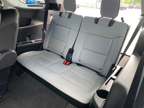 Used 2021 Ford Explorer XLT w/ Equipment Group 202A image 29