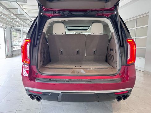 Certified 2023 GMC Yukon Denali w/ Advanced Technology Package AWD/4WD image 7