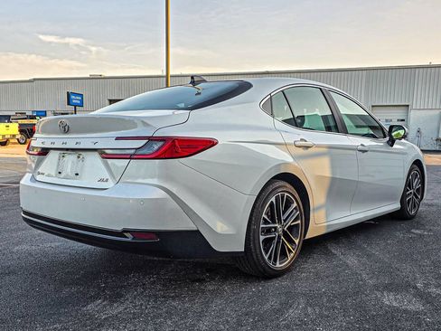 Used 2025 Toyota Camry XLE w/ Premium Plus Package FWD image 6
