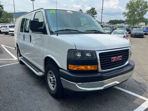 Used 2025 GMC Savana 2500 w/ Driver Convenience Package RWD image 6