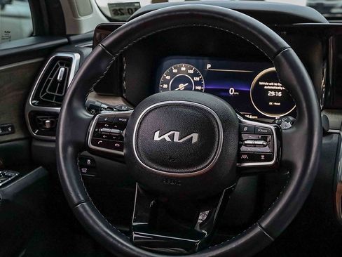 Certified 2023 Kia Sorento SX Prestige image 9