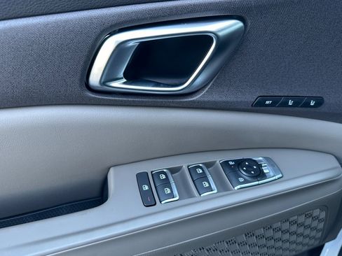 New 2026 Kia Carnival EX image 11