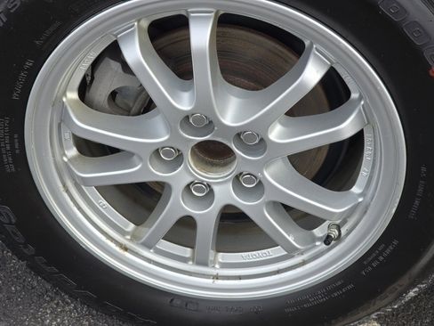 Used 2021 Toyota Prius Prime XLE image 11