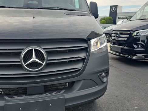 Used 2025 Mercedes-Benz Sprinter 2500 image 5