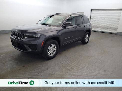 Used 2023 Jeep Grand Cherokee Laredo w/ Luxury Tech Group I AWD/4WD image 1