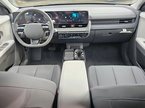 New 2025 Hyundai Ioniq 5 SEL image 13