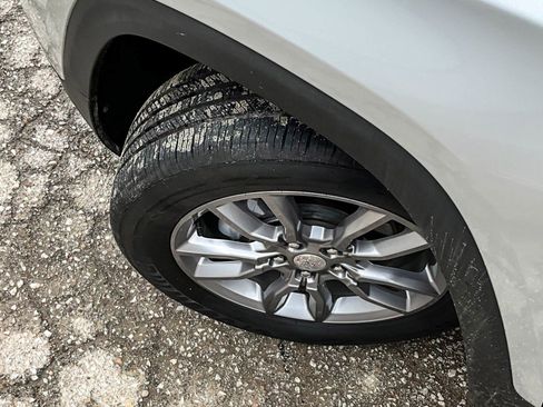 Certified 2022 GMC Terrain SLT image 24