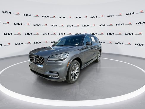 Used 2022 Lincoln Aviator Grand Touring w/ Elements Package Plus AWD/4WD image 4