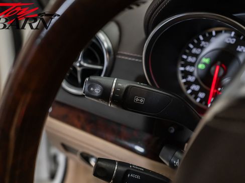 Used 2015 Mercedes-Benz SL 550 image 41