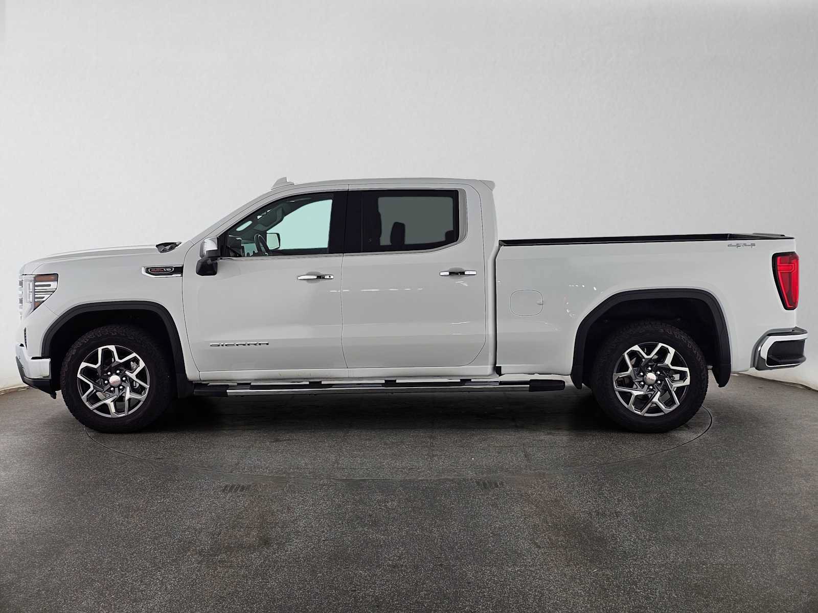 Used 2026 GMC Sierra 1500 SLT w/ SLT Premium Package AWD/4WD image 6