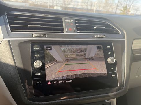 Used 2024 Volkswagen Tiguan SEL R-Line image 43