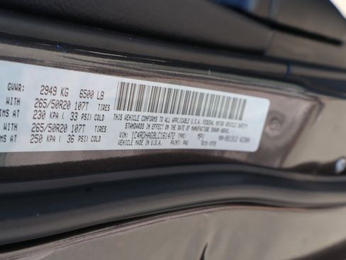 Used 2020 Dodge Durango SXT image 23