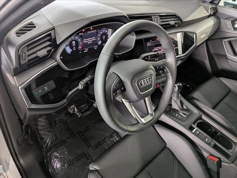 New 2025 Audi Q3 2.0T Premium image 3