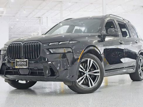 Used 2024 BMW X7 xDrive40i w/ M Sport Package AWD/4WD image 6