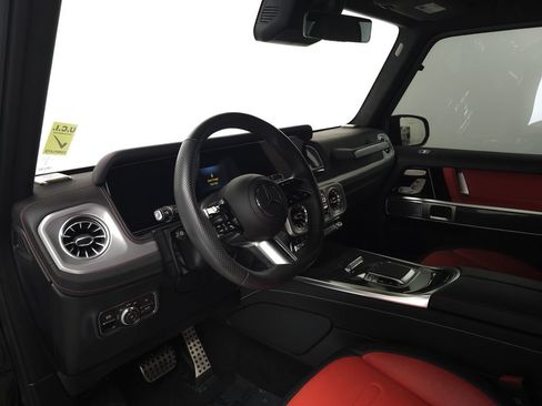 Used 2025 Mercedes-Benz G 580 w/ Manufactur Interior Package image 9