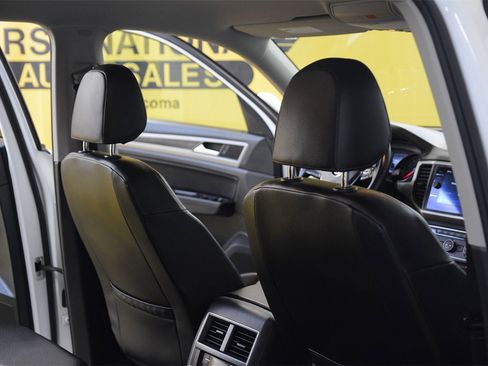 Used 2019 Volkswagen Atlas SE image 29