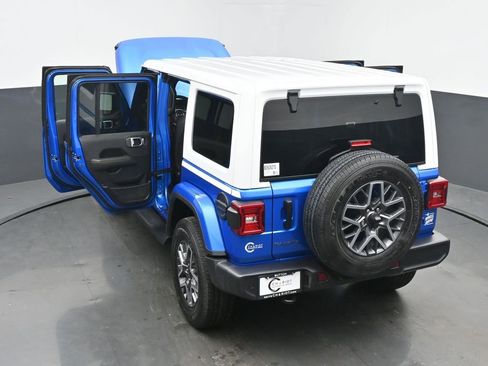 New 2026 Jeep Wrangler Unlimited Sahara AWD/4WD image 62