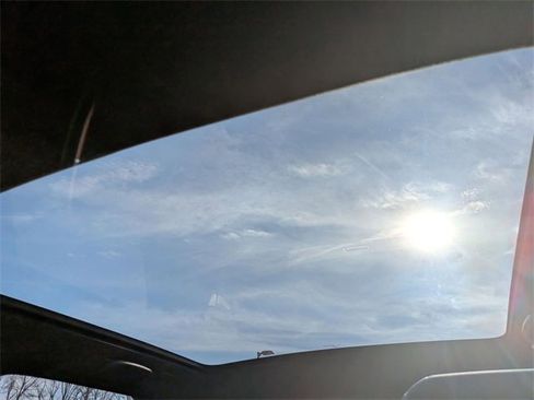 Used 2024 Land Rover Discovery Sport Dynamic SE image 12