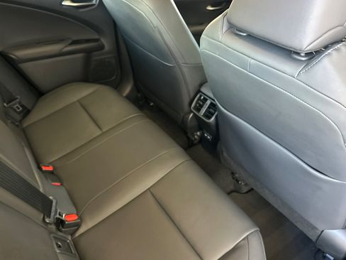 Used 2022 Lexus UX 200 w/ Accessory Package (Z2) FWD image 31