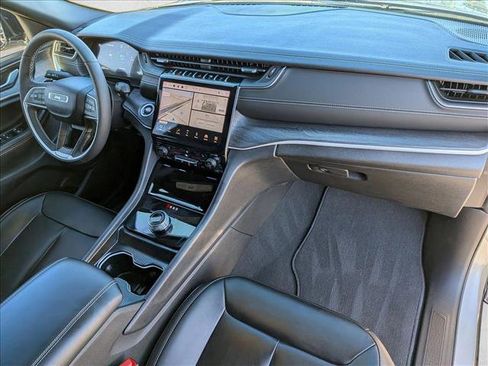 Used 2024 Jeep Grand Cherokee Limited w/ Black Appearance Package image 22