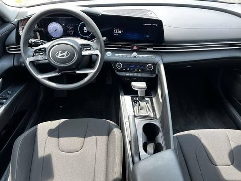 Certified 2024 Hyundai Elantra SEL FWD image 12