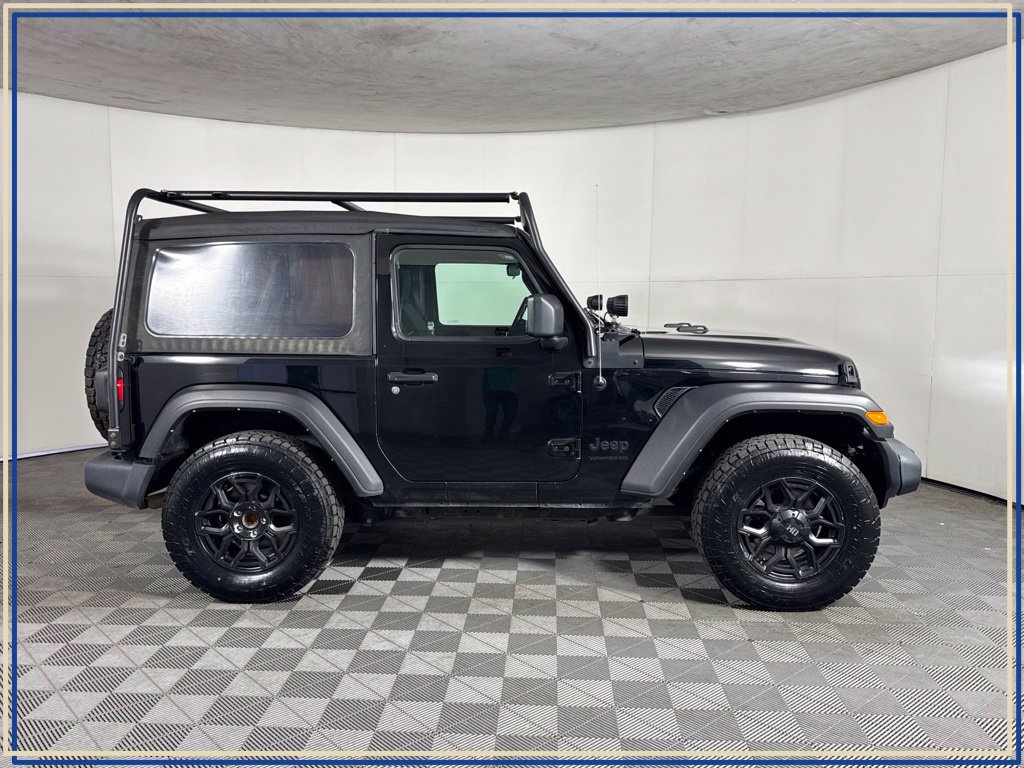Used 2022 Jeep Wrangler Sport AWD/4WD image 7