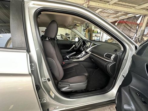 Used 2020 Mitsubishi Eclipse Cross ES AWD/4WD image 4