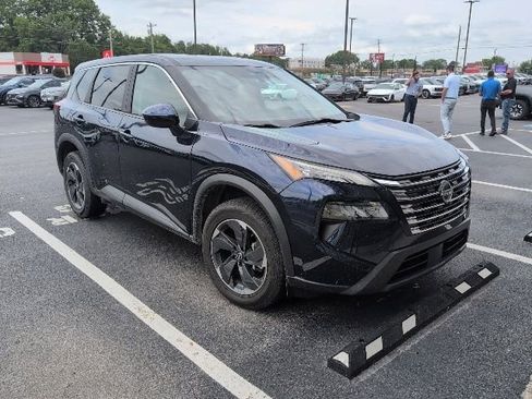 Used 2024 Nissan Rogue SV AWD/4WD image 1
