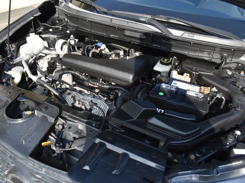 Used 2018 Nissan Rogue S AWD/4WD image 26