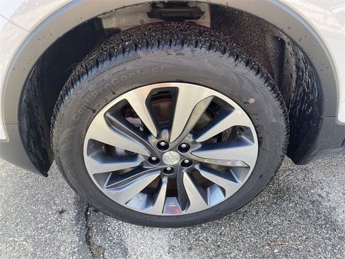 Used 2022 Buick Encore Preferred w/ Safety Package image 9