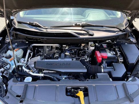 Used 2024 Nissan Rogue S FWD image 37