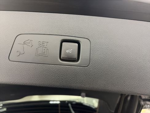 Used 2021 Lincoln Corsair AWD w/ Equipment Group 101A image 32