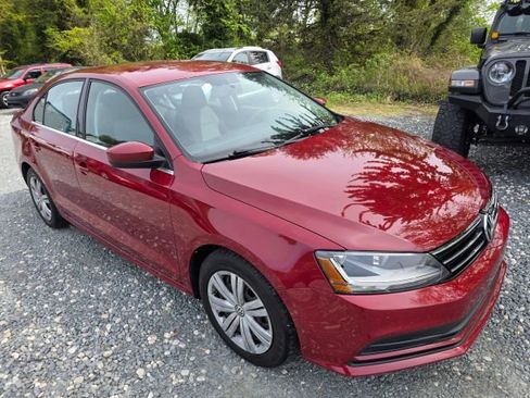 Used 2017 Volkswagen Jetta S image 3