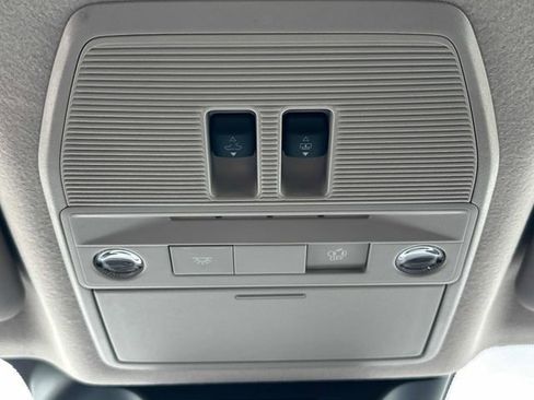 New 2025 Nissan Kicks SV w/ SV Premium Package image 17