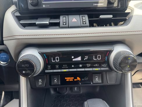 Used 2021 Toyota RAV4 XLE Premium AWD/4WD image 24