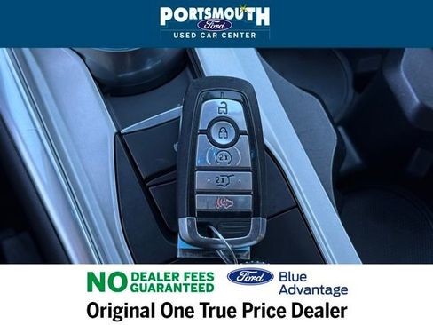 Used 2022 Ford Explorer Limited w/ Equipment Group 301A image 17