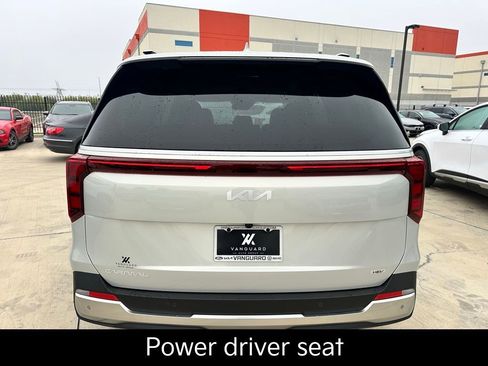 New 2026 Kia Carnival EX image 3