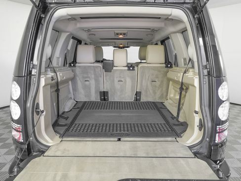 Used 2016 Land Rover LR4 HSE image 11