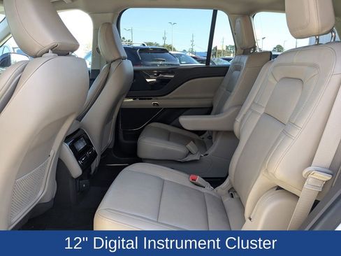 Used 2022 Lincoln Aviator Reserve w/ Elements Package Plus image 16