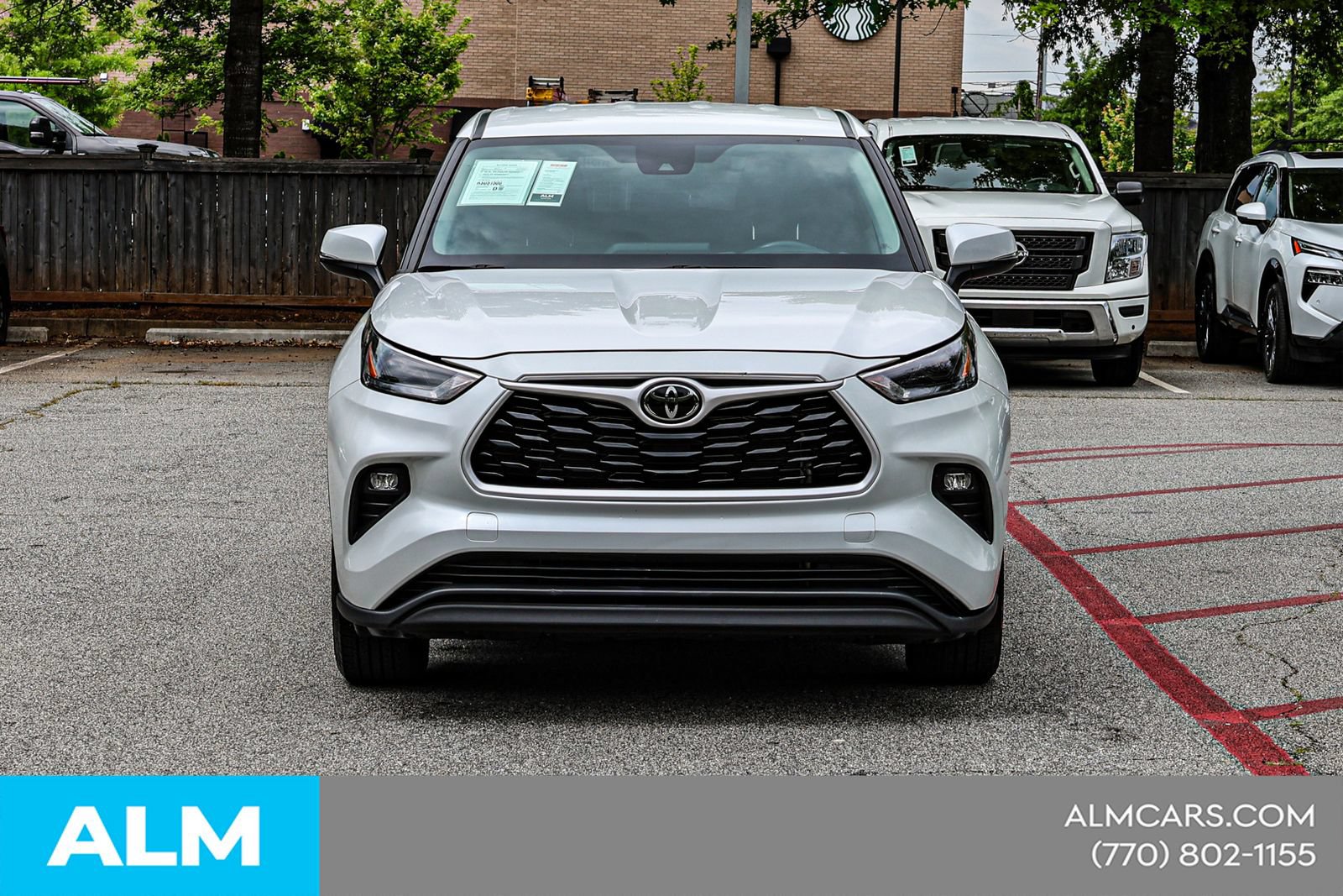 Used 2024 Toyota Highlander LE FWD image 11