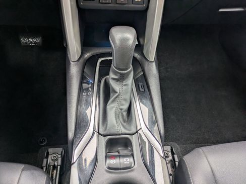 Used 2022 Toyota Corolla Cross XLE w/ Convenience Package AWD/4WD image 29