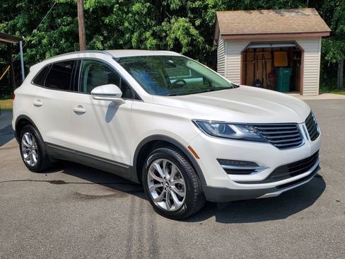 Used 2017 Lincoln MKC Select w/ Select Plus Package AWD/4WD image 8