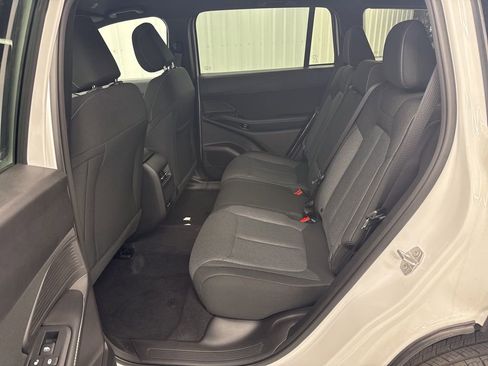 New 2026 Jeep Cherokee Laredo image 11