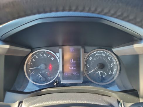 Used 2021 Toyota Tacoma TRD Sport image 26